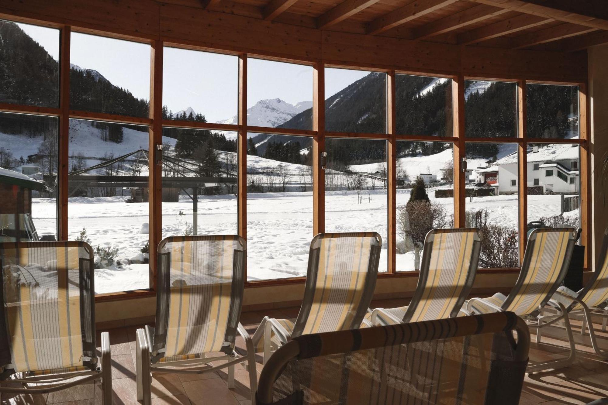 Bergsporthotel Antonie Gries im Sellrain Buitenkant foto
