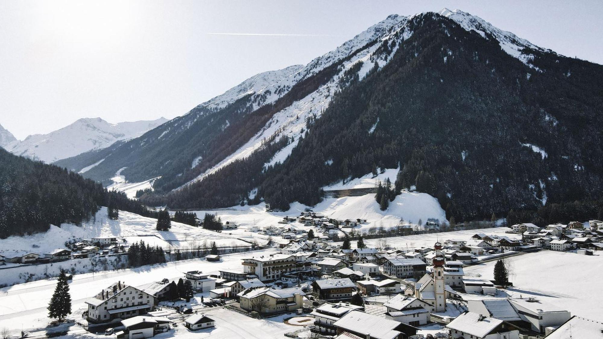 Bergsporthotel Antonie Gries im Sellrain Buitenkant foto